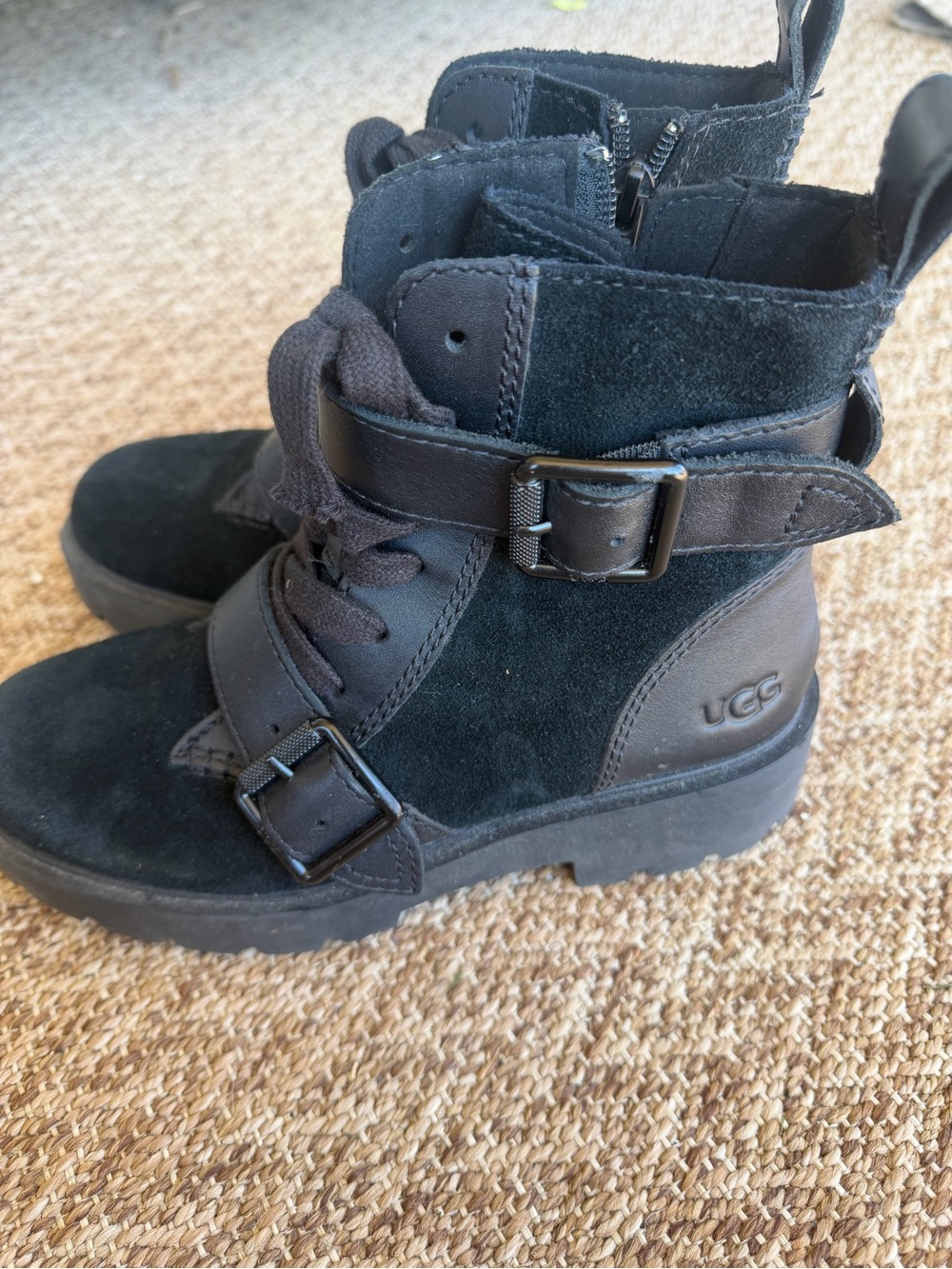 UGG ZORRAH BLACK WATERPROOF SUEDE MOTO BIKER BUCKLE BOOTS, US 6 ~excellent - Picture 2 of 8